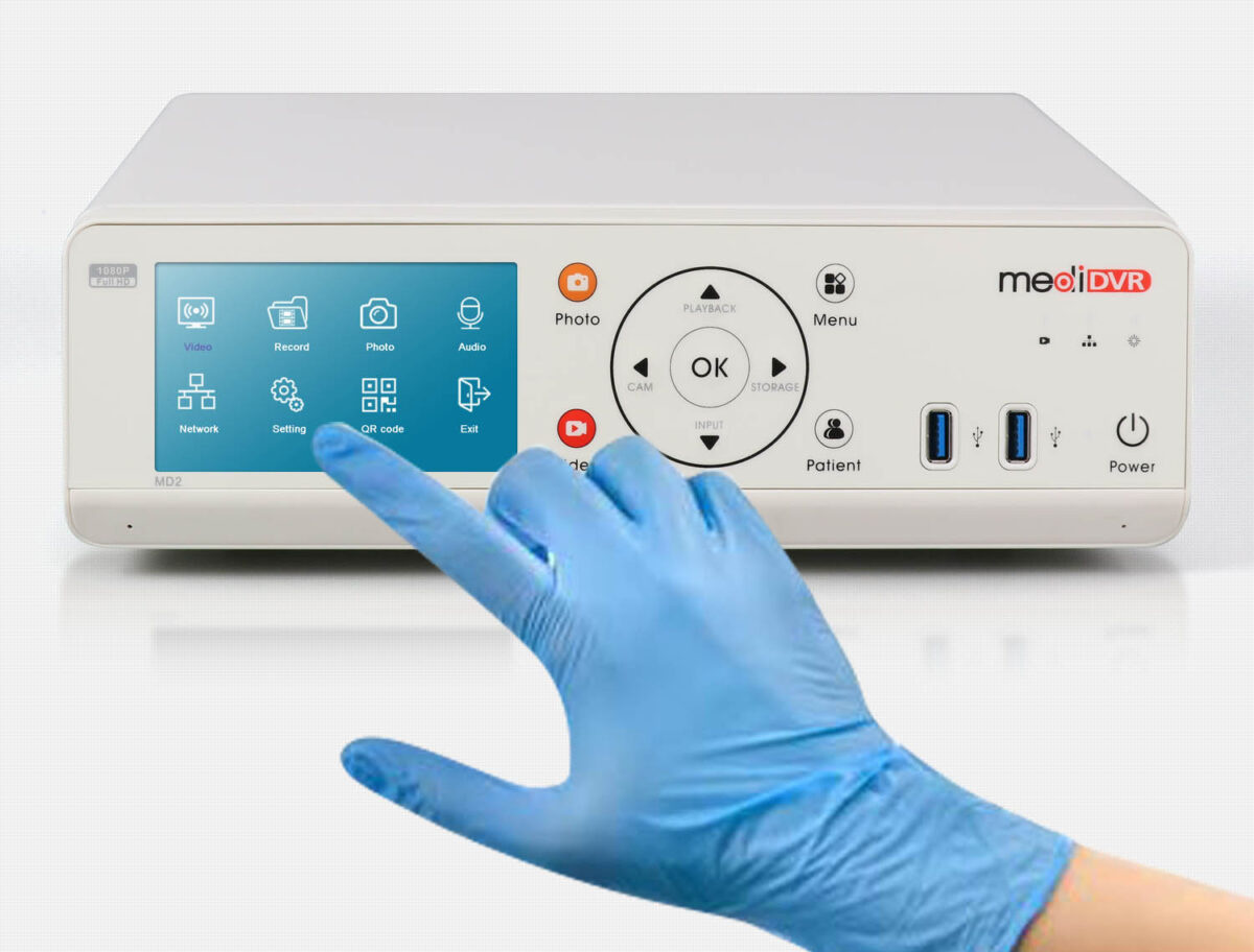 MediDVR has a 4.3” resistive touch screen and userfriend operation with medical gloves. All